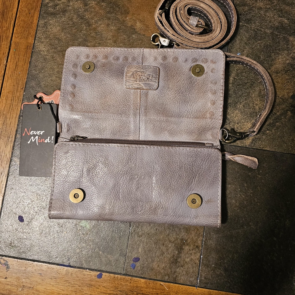 Never Mind! Leather Crossbody/Wristlet Wallet! - Picture 3 of 5
